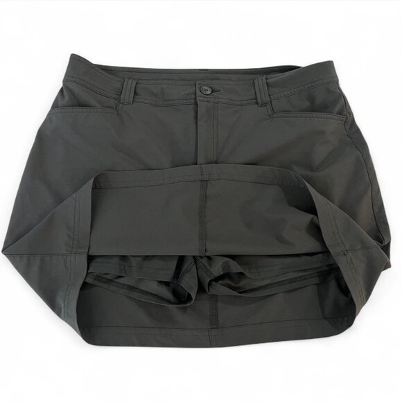 Eddie Bauer Skort Size 10 Medium Dark Gray Utility Pockets Built-In Shorts - Picture 3 of 5